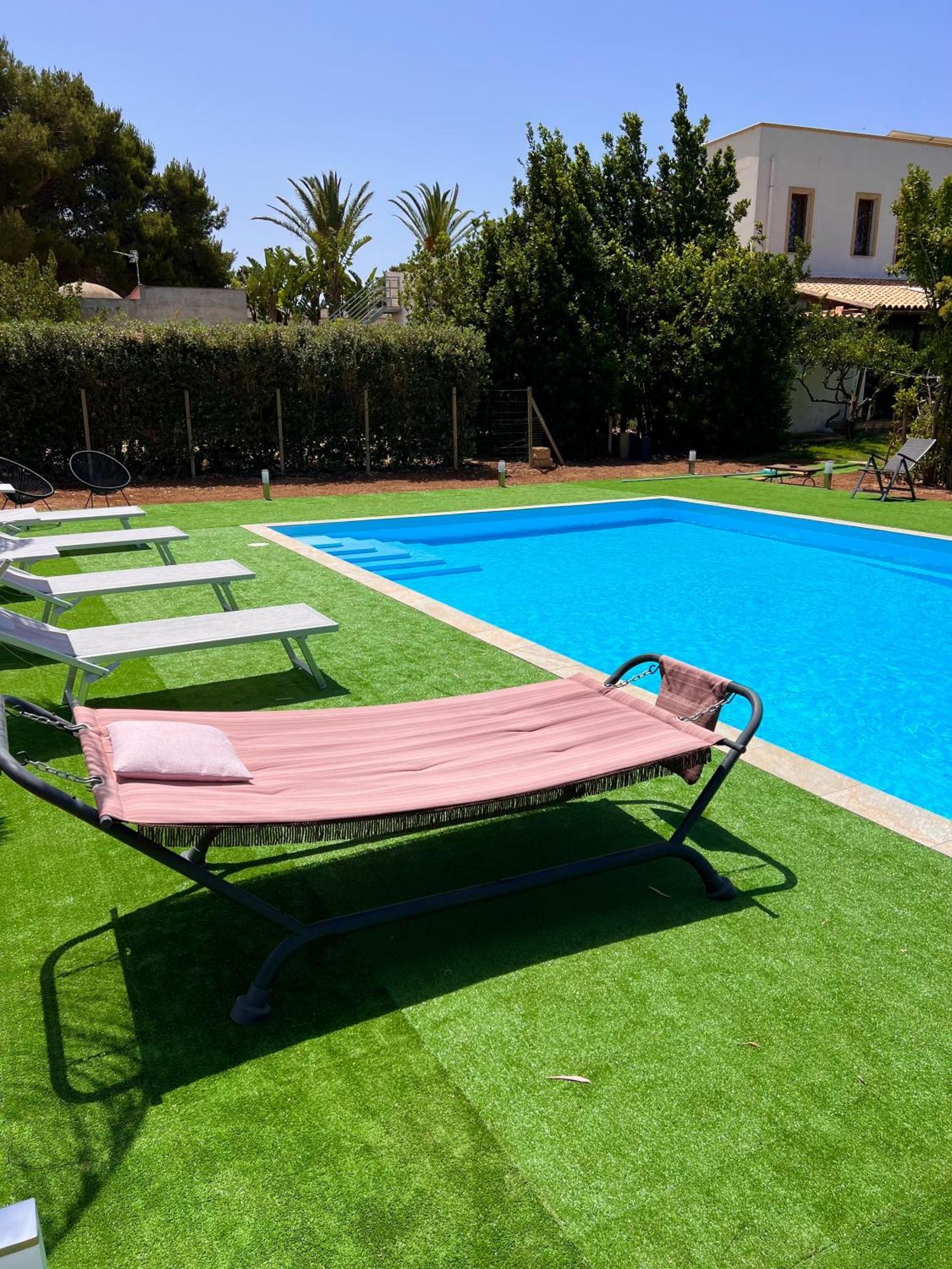 Con Piscina Terrazza Dal Picciotto Vakantiehuis